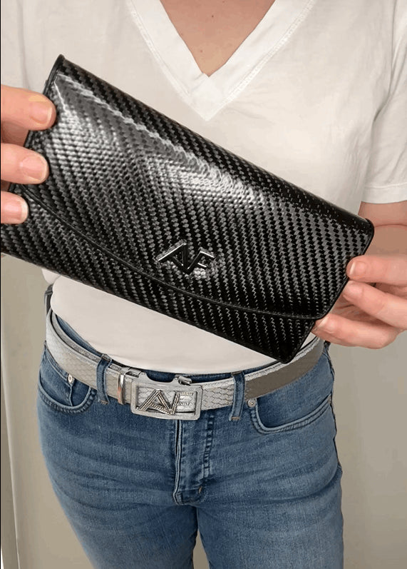 Damengeldbörse aus hochwertigem Carbon